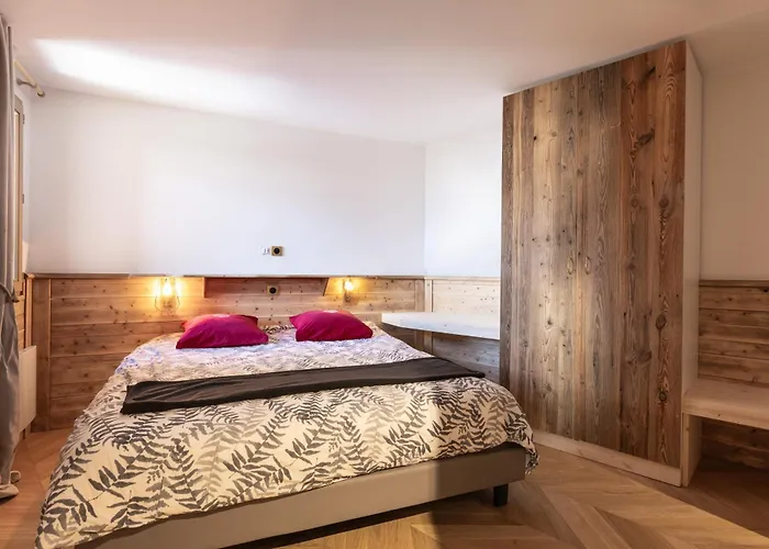 Alaska 130 M2 - Pied Des Pistes De Samedi A Samedi *